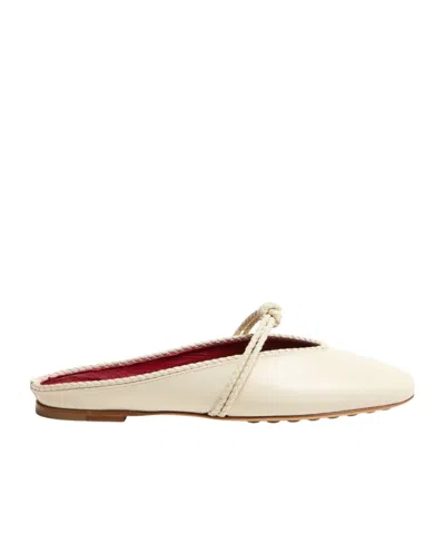 Bottega Veneta Round-toe Mules In Neutral