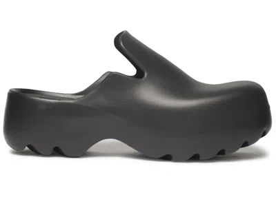 Pre-owned Bottega Veneta Rubber Flash Clog Sneakers In Black