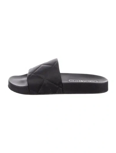 Pre-owned Bottega Veneta Rubber Slides In Black