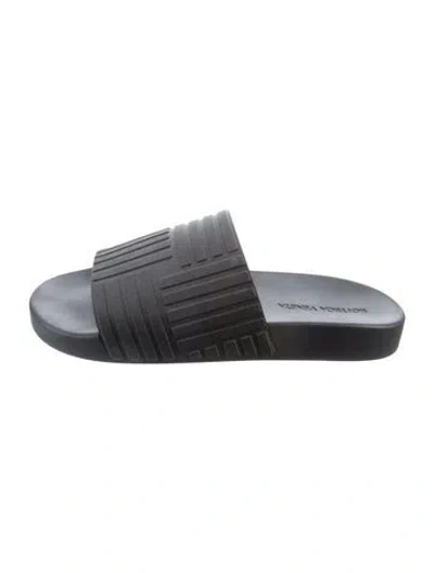Pre-owned Bottega Veneta Rubber Slides In Black