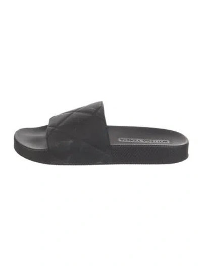 Pre-owned Bottega Veneta Rubber Slides In Black