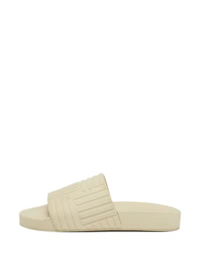 Pre-owned Bottega Veneta Rubber Slides In Neutral