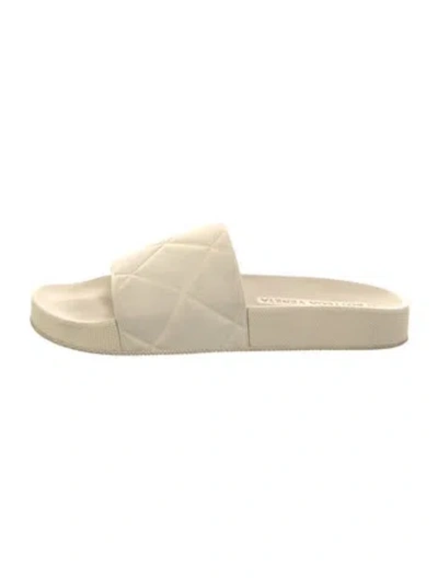 Pre-owned Bottega Veneta Rubber Slides In Neutral