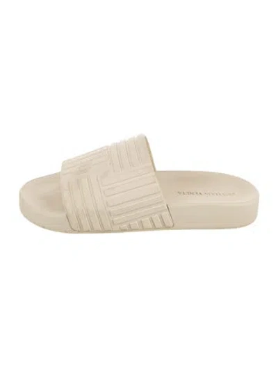 Pre-owned Bottega Veneta Rubber Slides In Neutral