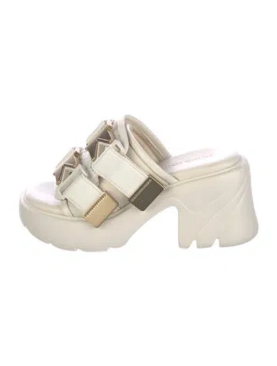 Pre-owned Bottega Veneta Rubber Slides In Neutral