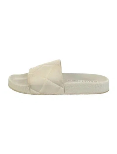 Pre-owned Bottega Veneta Rubber Slides In Neutral