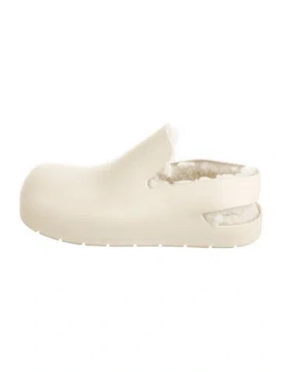 Pre-owned Bottega Veneta Rubber Slippers In Neutrals