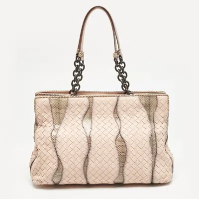 Pre-owned Bottega Veneta Salmon/beige Intrecciato Leather And Snakeskin Frame Tote