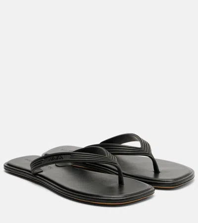 Bottega Veneta Sampieri Rubber Thong Slipper Sandals In Black