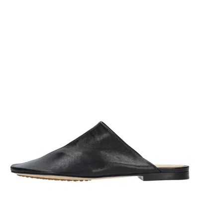 Bottega Veneta Sandals Black In Nero Neri E Grigi