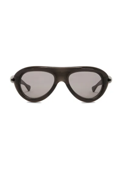 Bottega Veneta Sardine Oval Sunglasses In Grey
