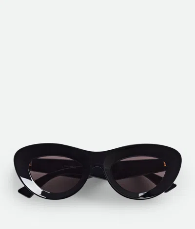 Bottega Veneta Sharp Cat-eye-sonnenbrille In Black/grey