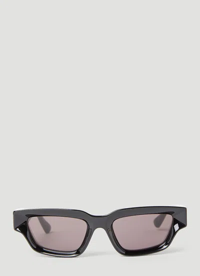 Bottega Veneta Sharp Square Sunglasses In Gray