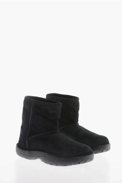 Bottega Veneta Shearling Lined Suede Booties In Black