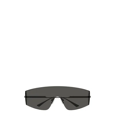 Bottega Veneta Shield Sunglasses In Black