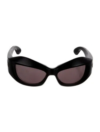 Pre-owned Bottega Veneta Shield Tinted Sunglasses In Black