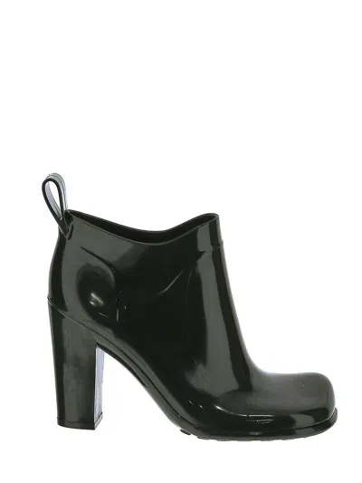 Bottega Veneta Shine Ankle Boots In Black