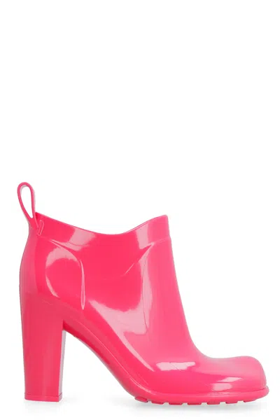 Bottega Veneta Fuchsia Solid Shine Boots In Multi