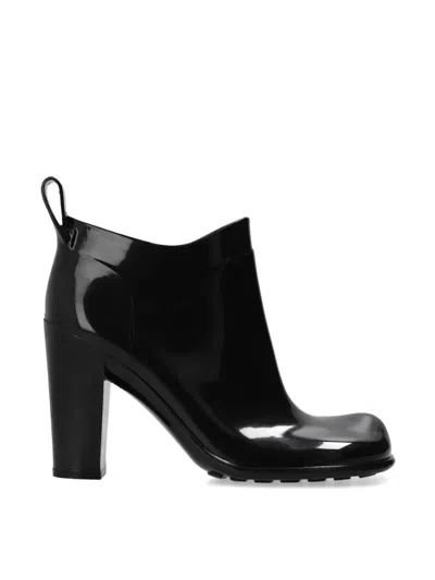 Bottega Veneta Shine Square Toe Ankle Boots In Black