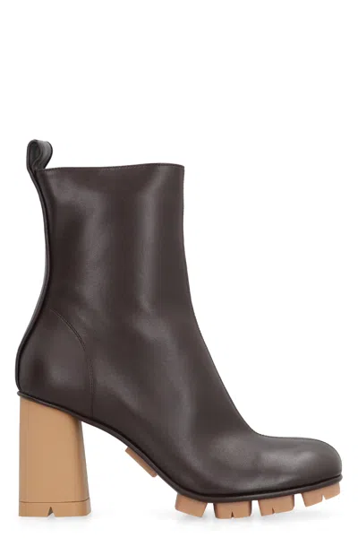 Bottega Veneta Shore Leather Ankle Boots In Brown
