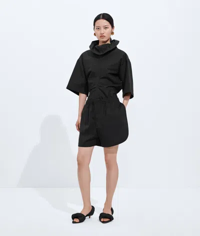 Bottega Veneta Shorts Aus Leichtem Wolltwill-schwarz In Black