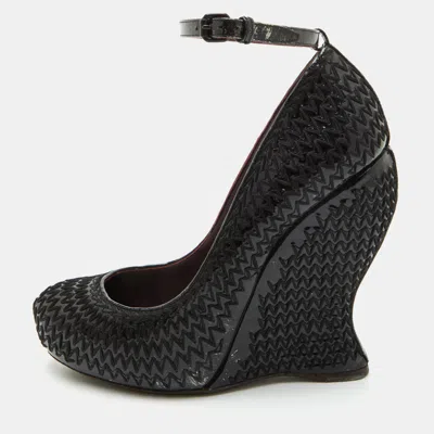 Pre-owned Bottega Veneta Size 37 Black Patent Leather Thread Weave Ankle Strap Wedge Pumps