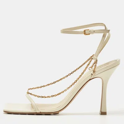 Pre-owned Bottega Veneta Size 37 Cream Leather Chain Ankle Strap Sandals In White