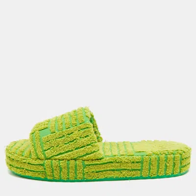 Pre-owned Bottega Veneta Size 39 Green/yellow Fabric Pool Slide