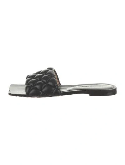 Pre-owned Bottega Veneta Slides In Black/white
