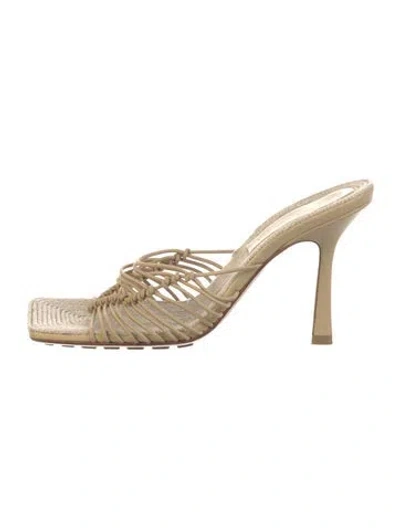 Pre-owned Bottega Veneta Slides In Neutral