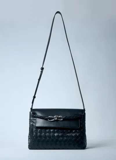 Bottega Veneta Small Andiamo Messenger Bag In Black