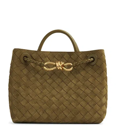 Bottega Veneta Small Andiamo Shoulder Bag In Green