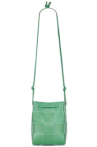 Bottega Veneta Small Bucket Crossbody Bag In Mermaid