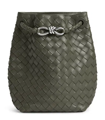 BOTTEGA VENETA SMALL LEATHER ANDIAMO BUCKET BAG