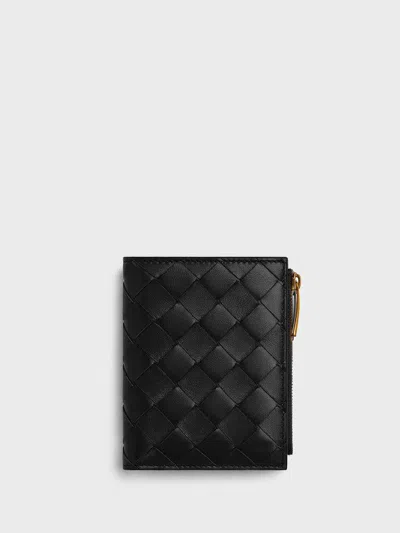 Bottega Veneta Portafoglio Intrecciato Bi-fold Piccolo Con Zip In Black