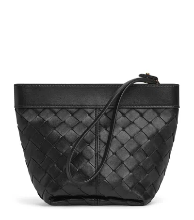 Bottega Veneta Small Leather Prism Pouch In Black
