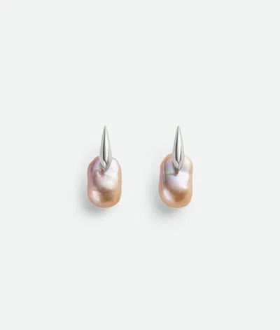 Bottega Veneta Kleine Pearl Ohrringe In Natural Pink
