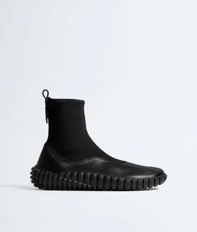 Bottega Veneta Tide Sneaker In Black