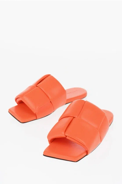 Bottega Veneta Solid Color Braided Leather Sandals In Red