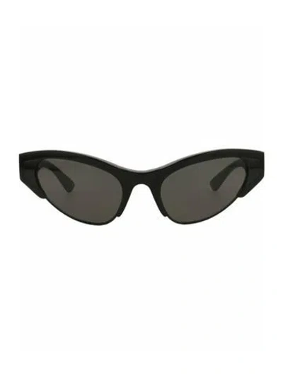 Pre-owned Bottega Veneta Solid Sunglasses W/ Tags In Black