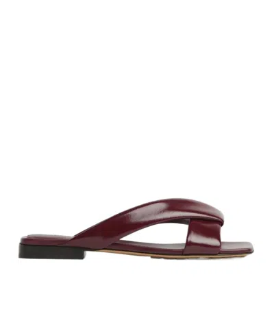 BOTTEGA VENETA BOTTEGA VENETA RIVA FLAT SANDALS
