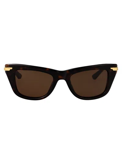 Bottega Veneta Squared Sunglasses Bv1369 S 002 In Brown