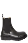 Bottega Veneta Polished Finish Black Ankle Boots With Elastic Side Panels In Black