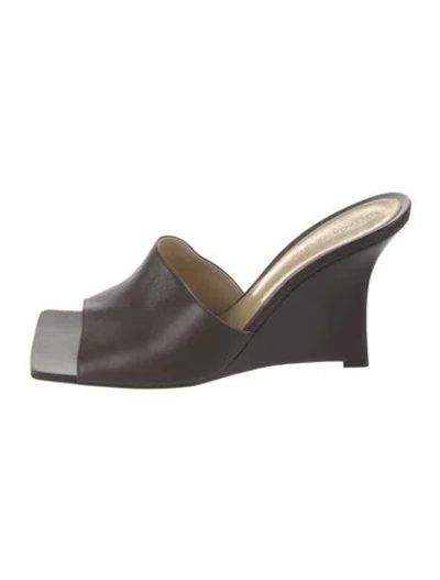 Pre-owned Bottega Veneta Stretch Leather Slides In Brown