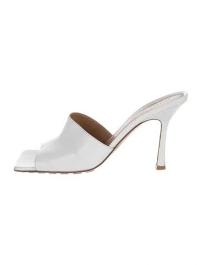 Pre-owned Bottega Veneta Stretch Leather Slides In White
