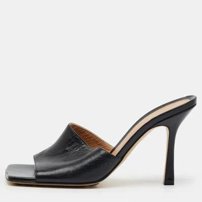 Pre-owned Bottega Veneta Stretch Size 38 Black Leather Slide Sandals