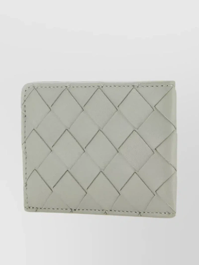 Bottega Veneta Structured Leather Card Holder With Intrecciato Motif In Grey