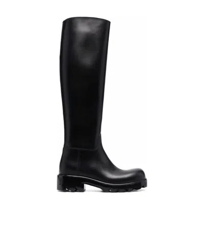 Bottega Veneta Strut Round-toe Boots In Black