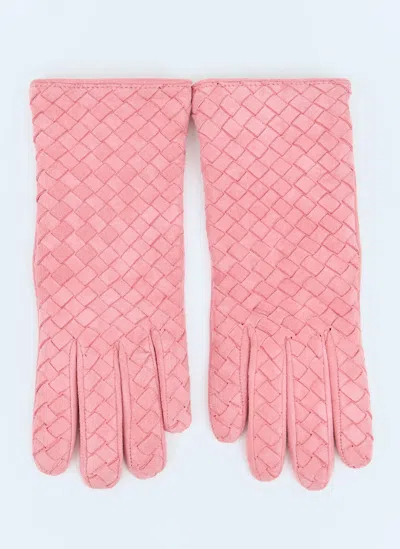 Bottega Veneta Suede Intrecciato Gloves In Pink