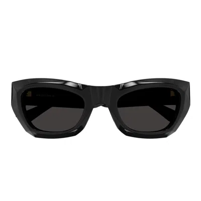 Bottega Veneta Women Cat Eye Sunglasses In Black